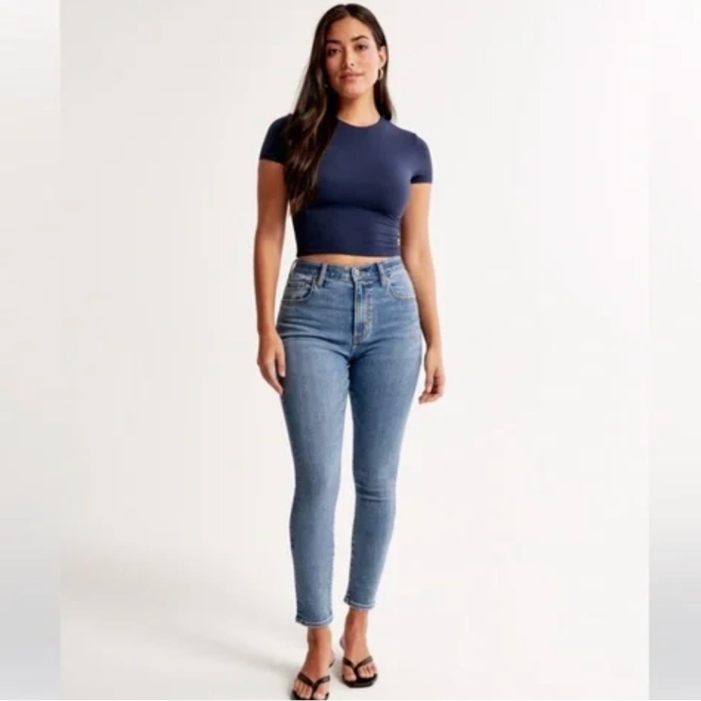 Abercrombie & Fitch Women's Super Skinny Ankle High Rise NWOT